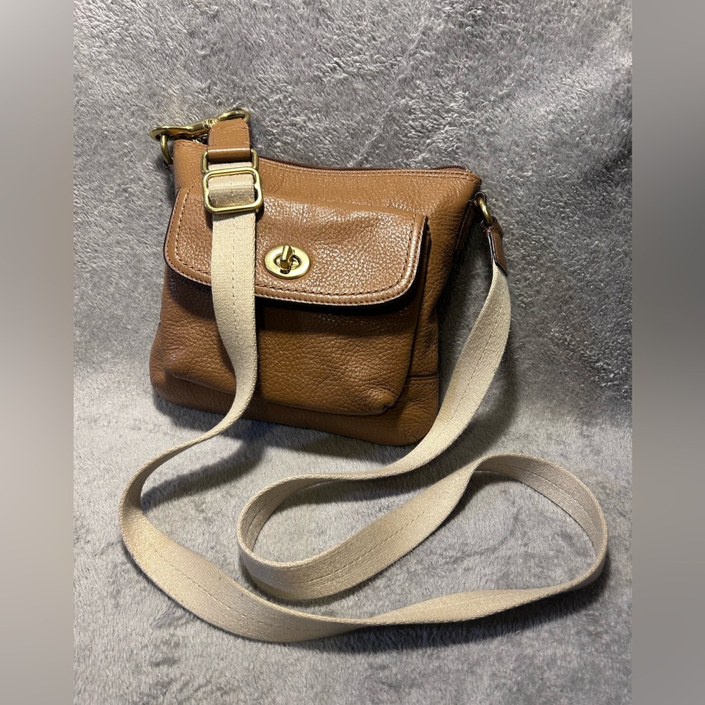 Coach Park Pebbled Leather Swingpack w/ Gold Hardware - Picture 2 of 14